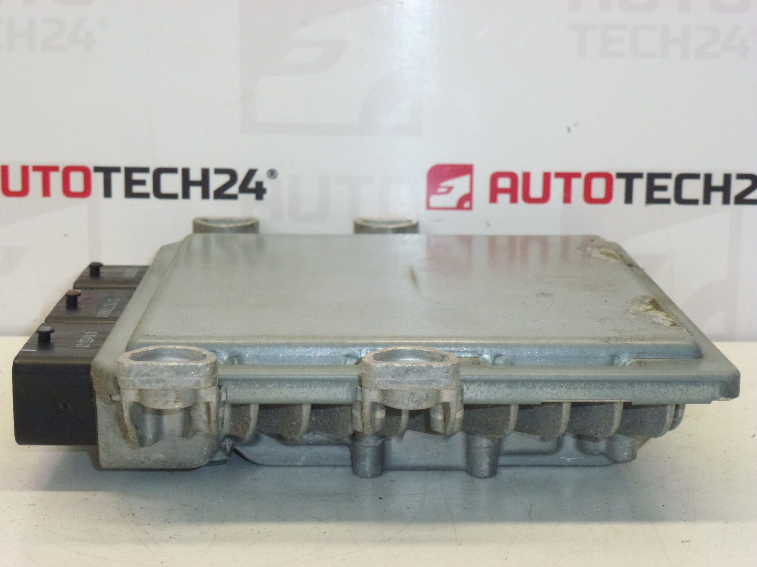 Calculateur moteur d'occasion Siemens VDO SID803A 5WS40615C-T 9661642180 – Image 2