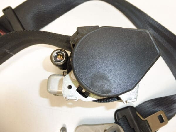 Ceinture de sécurité droite Peugeot 207 96498058XX 8975CA – Image 2