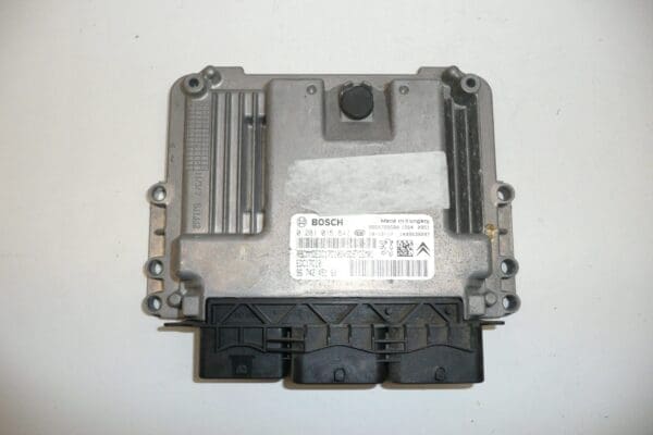ECU Bosch EDC17C10 Citroën Peugeot 0281015847 1944J7 1944J8 – Image 2