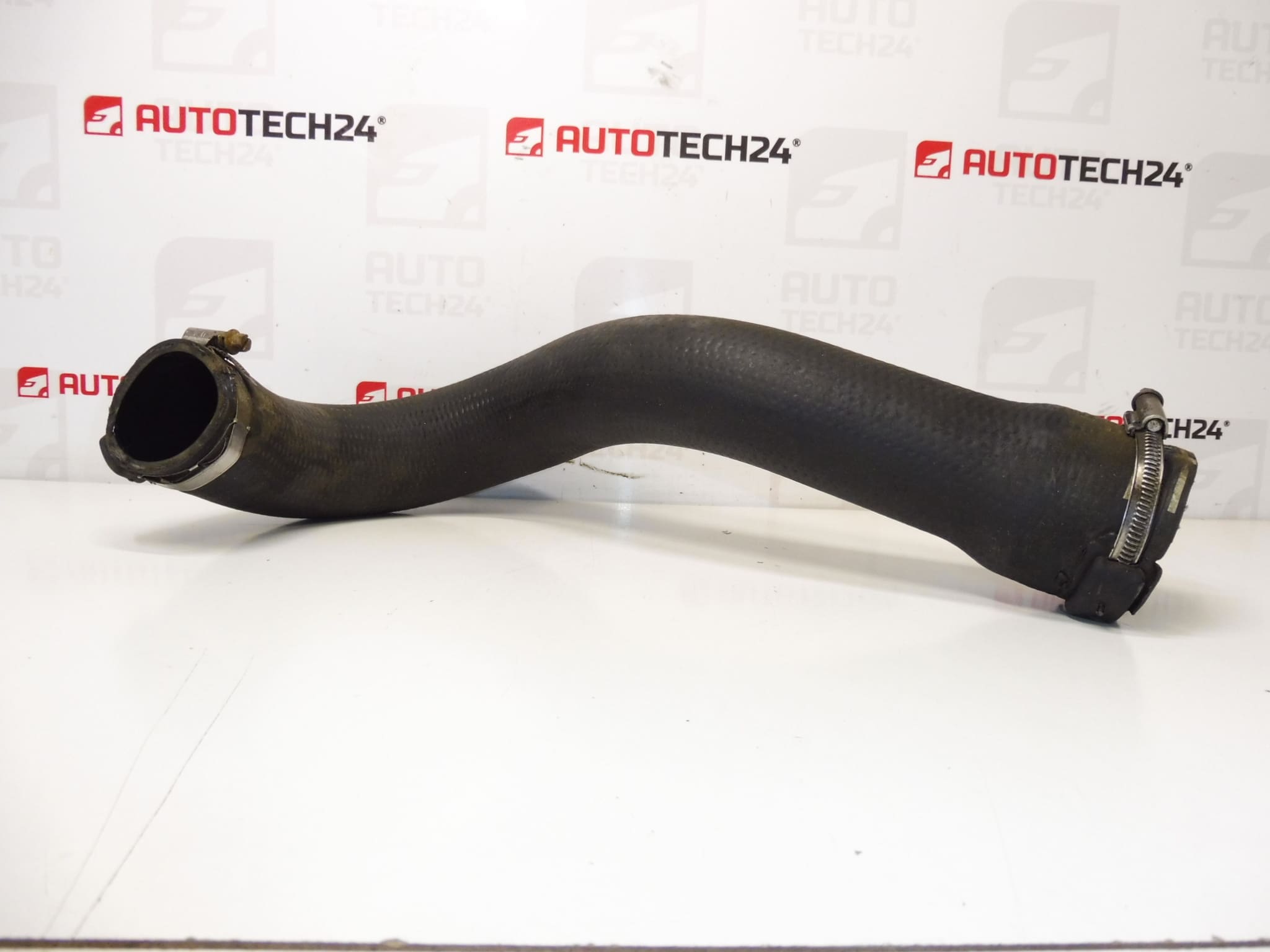 Raccord d'air pour échangeur Citroën/Peugeot 2.2 HDi réf. 0382EW – Image 2