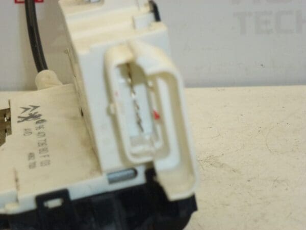 Verrou de la Porte Avant Droite Citroën C4 9647172680 9136R8 9136ES – Image 2