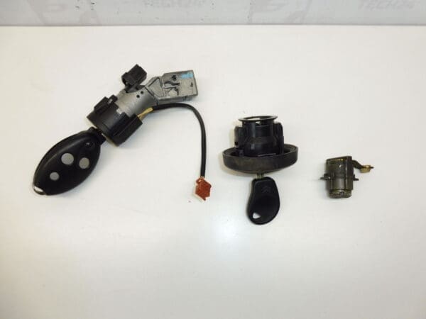 Sada de Verrous + 2 Clés Citroën C5 05-07 4162HE – Image 2