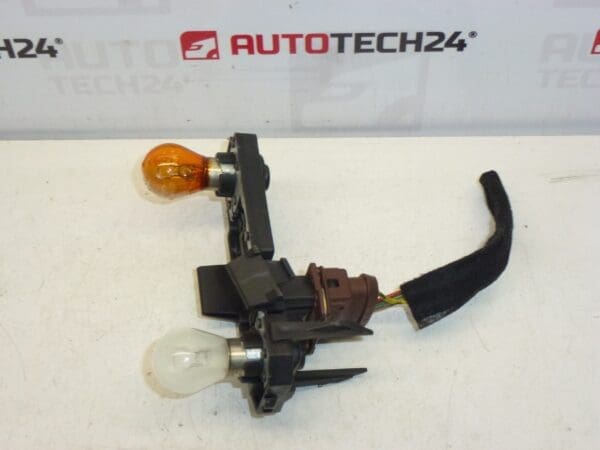 Douille De Feu Arrière Droit Externe Peugeot 406 COMBI 6351H5 – Image 2